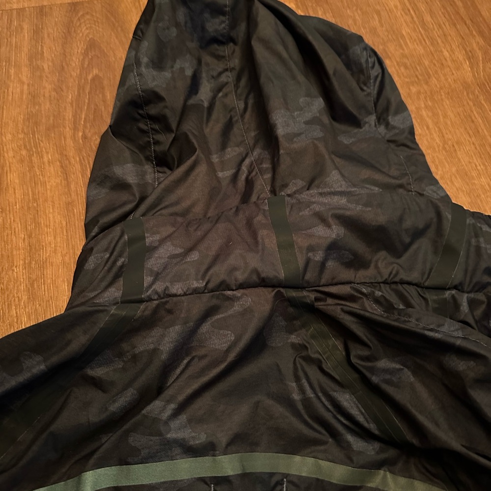 Lululemon jacket - Picture 10 of 11